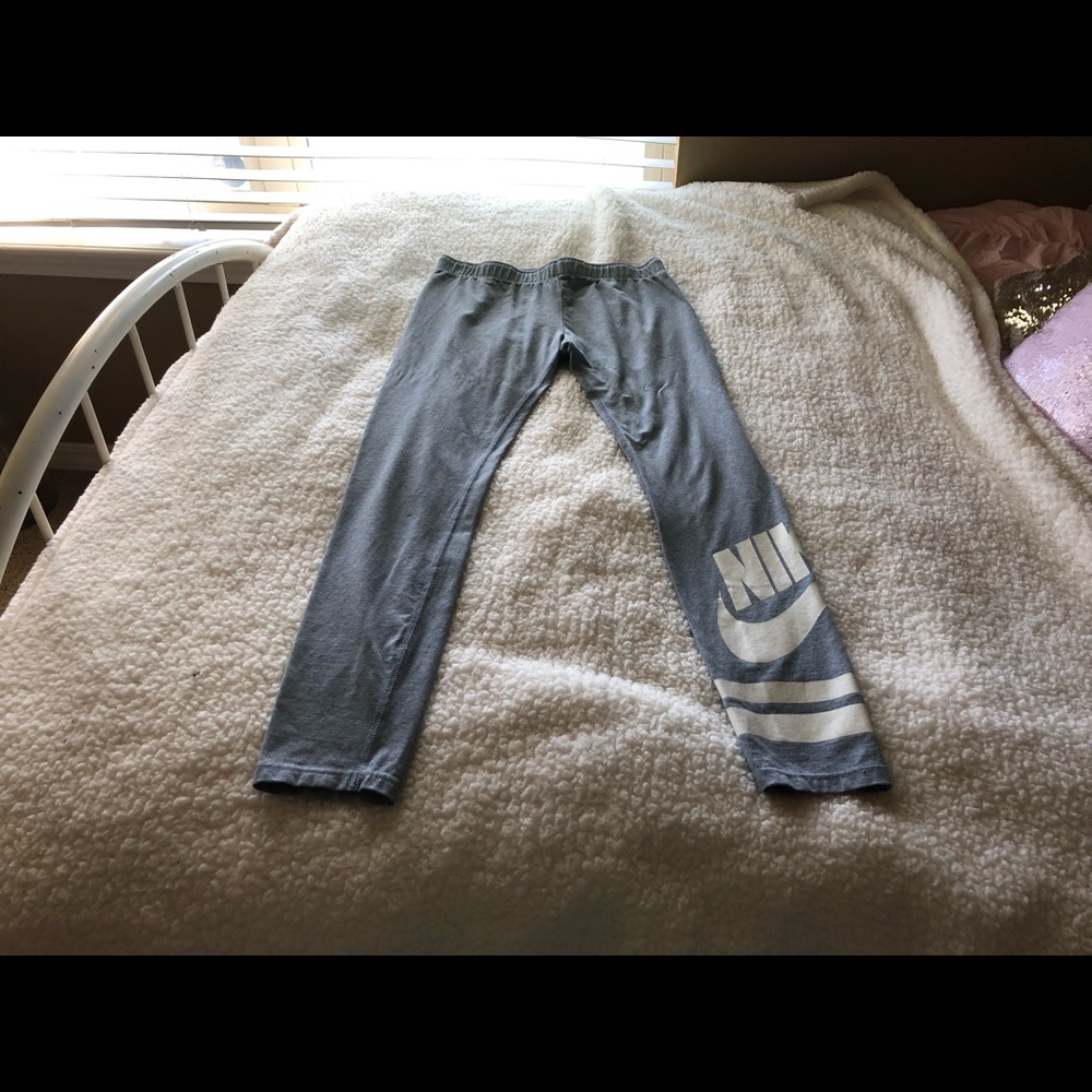 grey Nike leggings - Picture 2 of 4
